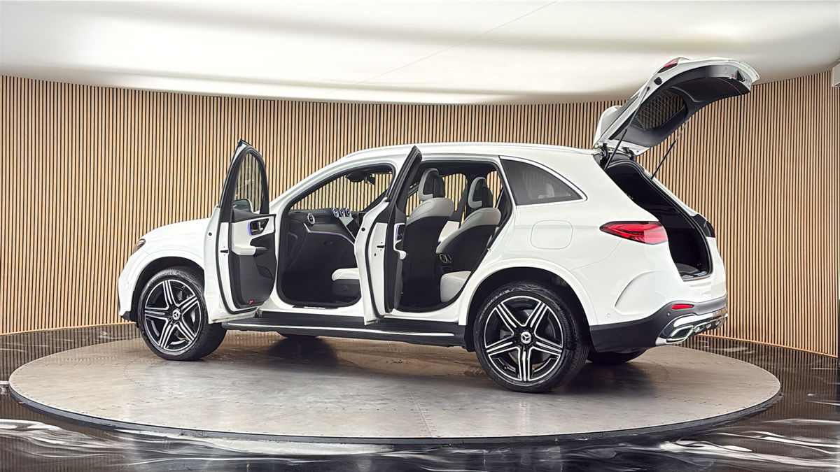 More views of Mercedes-Benz GLC