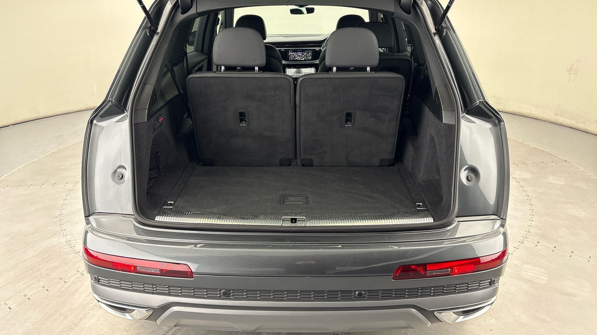 Audi Q7 Image 11