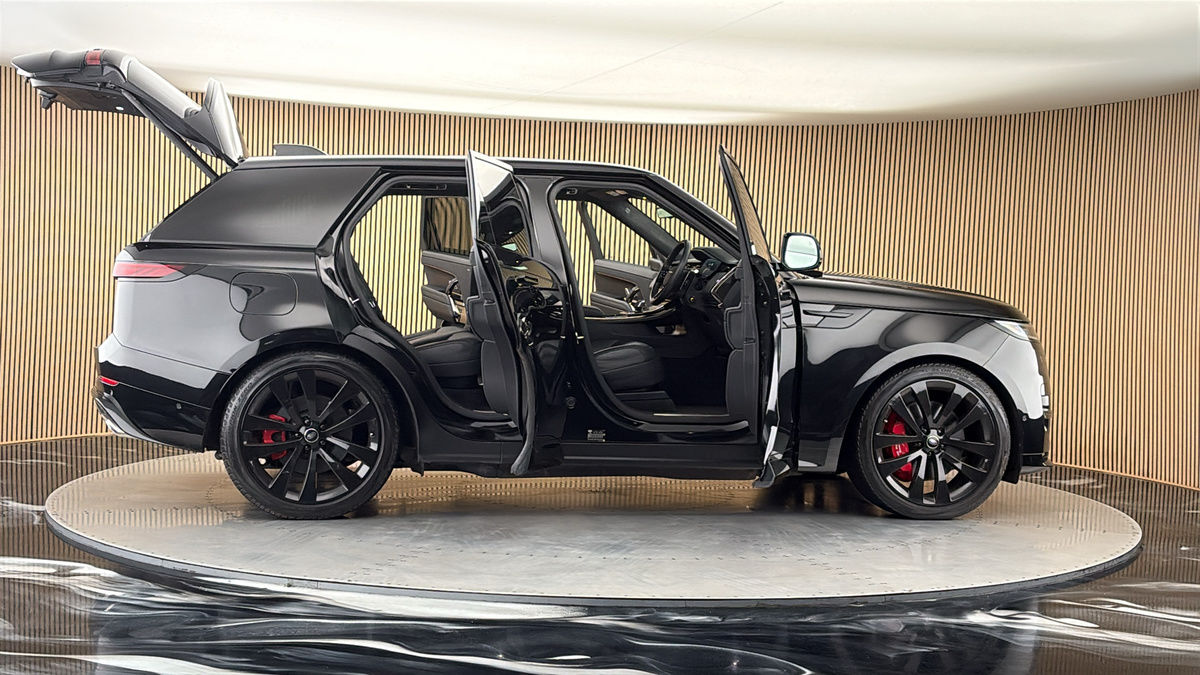 More views of Land Rover Range Rover Sport