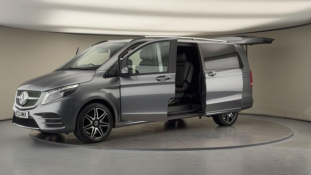 Mercedes-Benz V Class Image 22