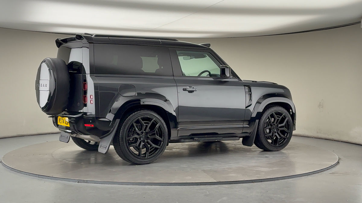 More views of Land Rover Defender 90