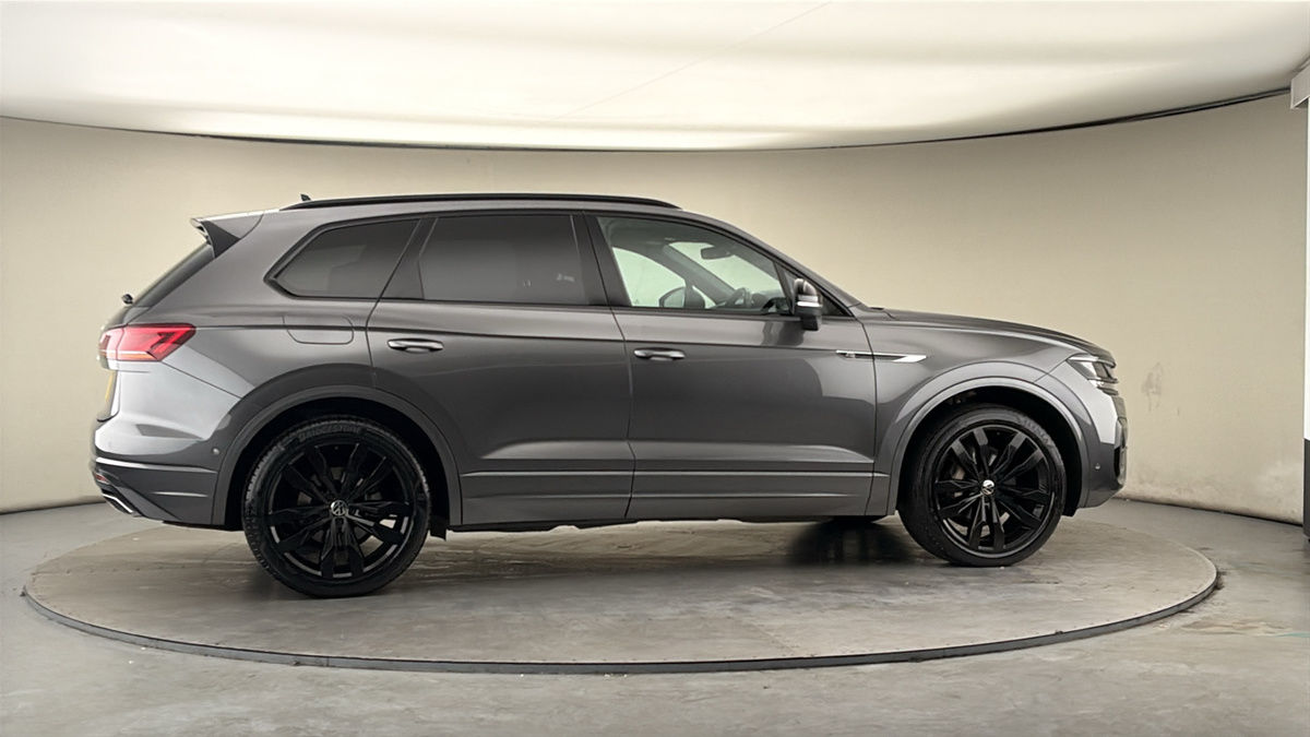 More views of Volkswagen Touareg