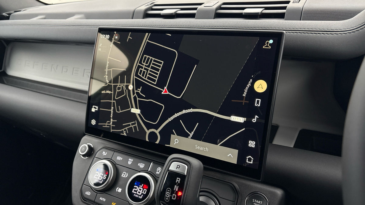 Land Rover Defender 110 Urban Image 17