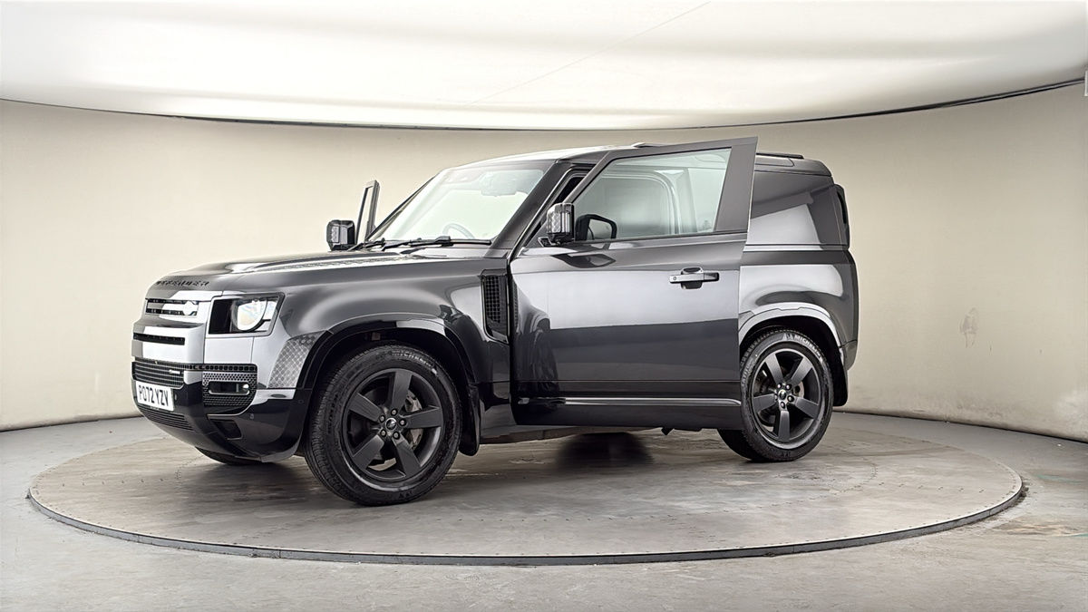 More views of Land Rover Defender 90