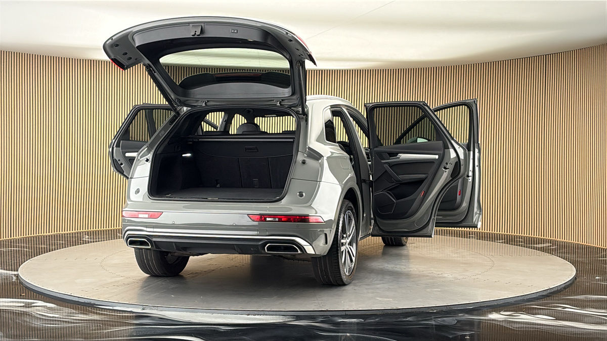 More views of Audi Q5