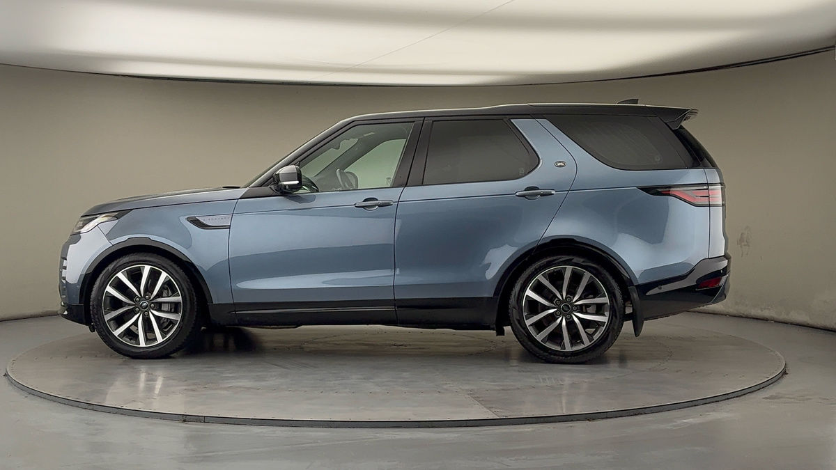 More views of Land Rover Discovery