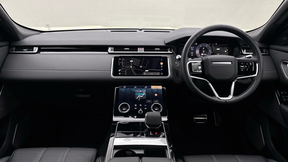 Land Rover Range Rover Velar Image 12