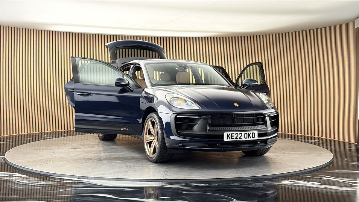 More views of Porsche Macan