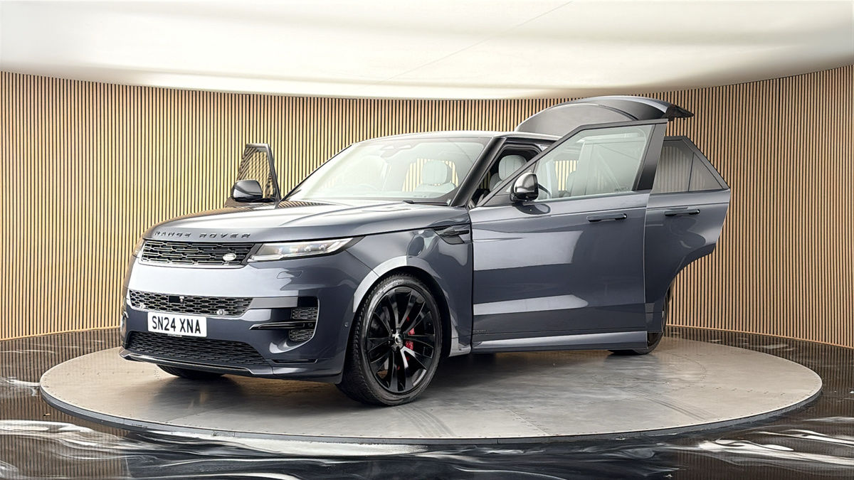 More views of Land Rover Range Rover Sport