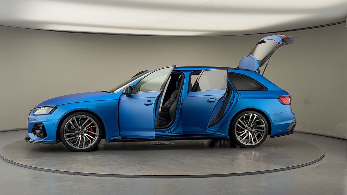 More views of Audi RS4 Avant