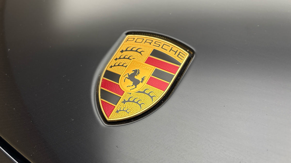Porsche Cayenne Image 24