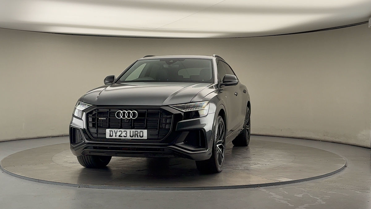 More views of Audi Q8