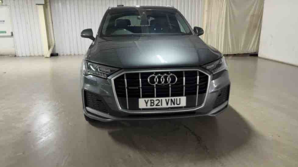 More views of Audi Q7