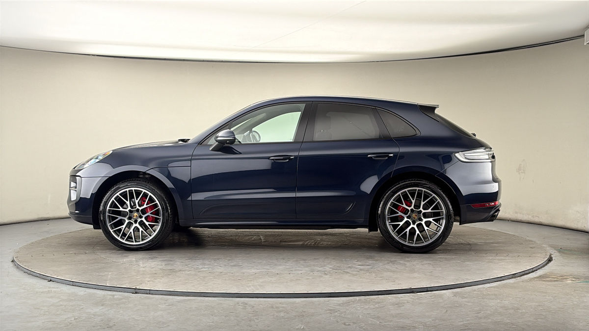 More views of Porsche Macan
