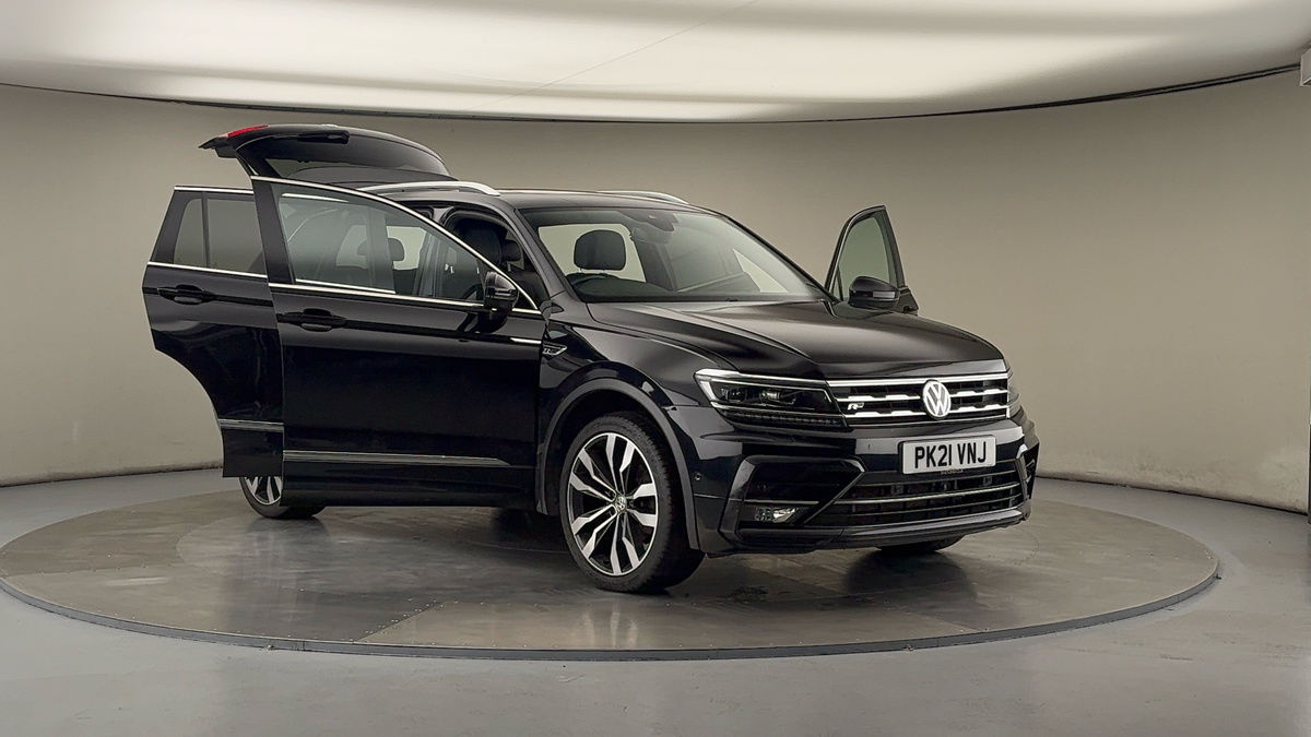 More views of Volkswagen Tiguan Allspace