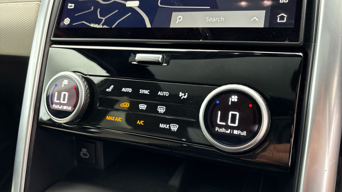 Land Rover Discovery Image 28