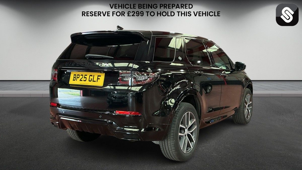Land Rover Discovery Sport Image 4