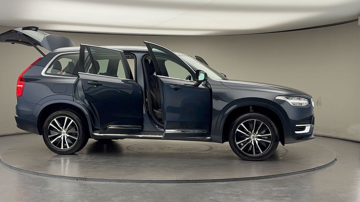 More views of Volvo XC90