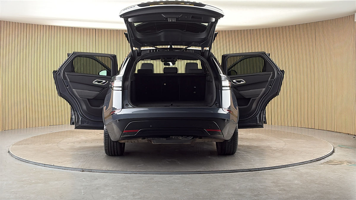 More views of Land Rover Range Rover Velar