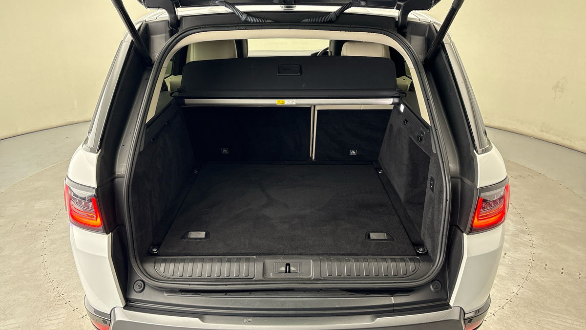 Land Rover Range Rover Sport Image 11