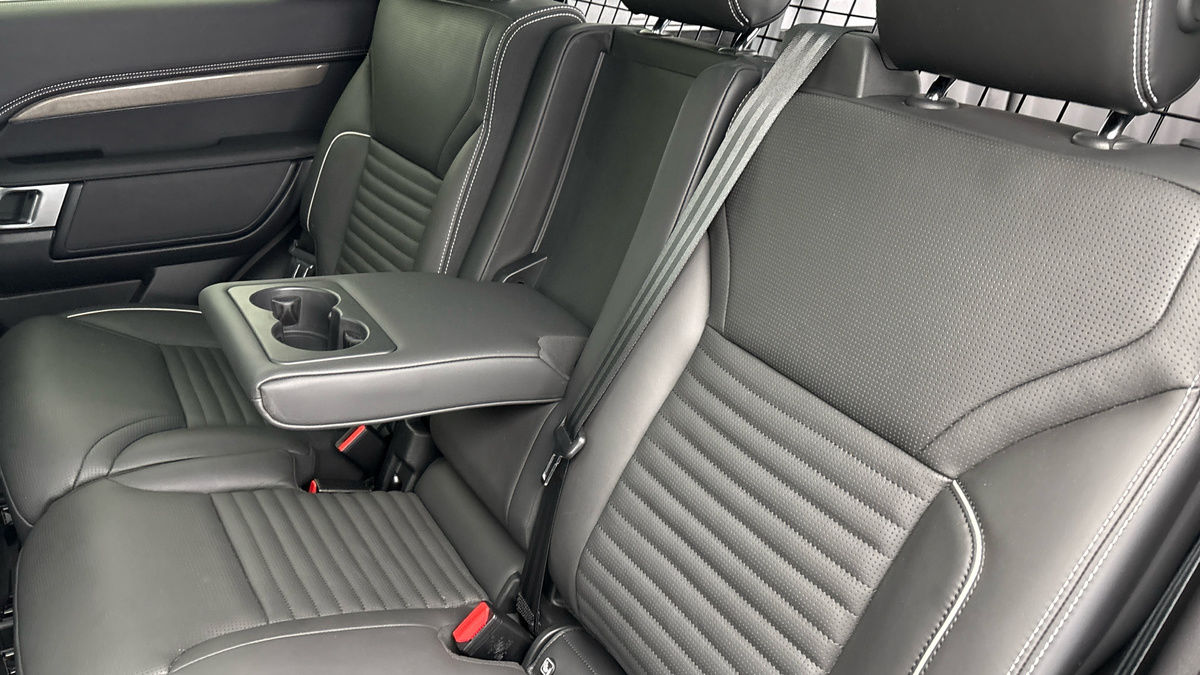 Land Rover Discovery Image 9