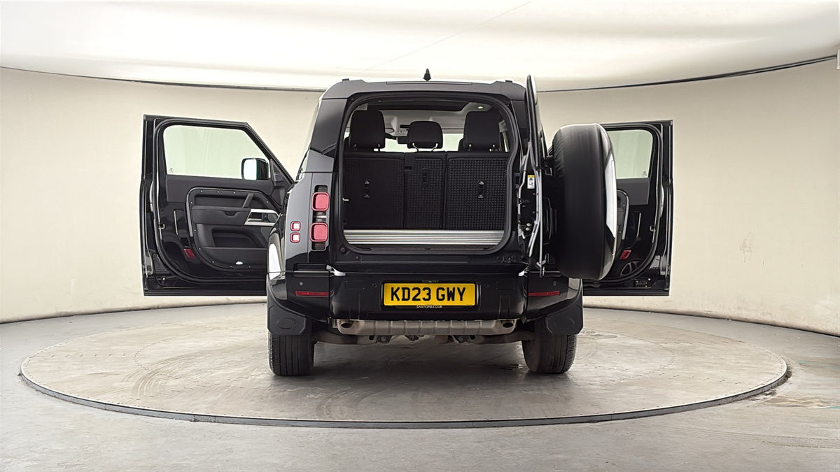 More views of Land Rover Defender 90