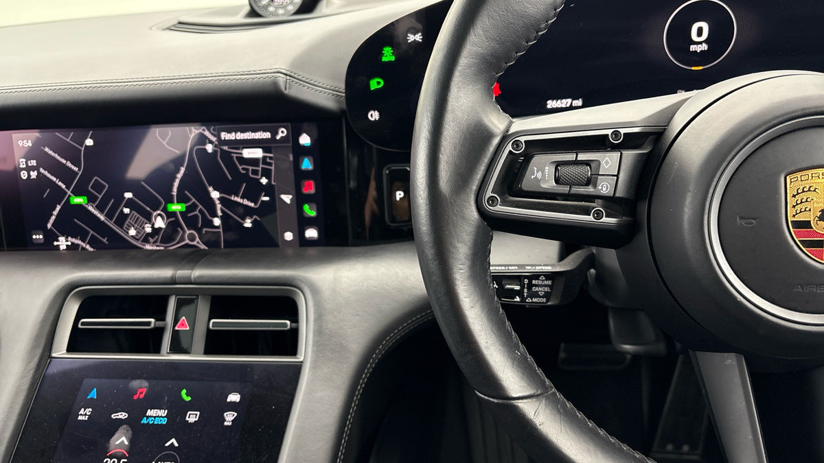 Porsche Taycan Image 14