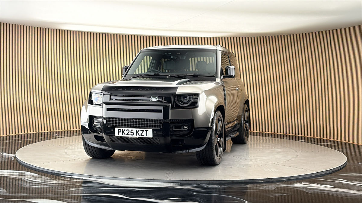More views of Land Rover Defender 90