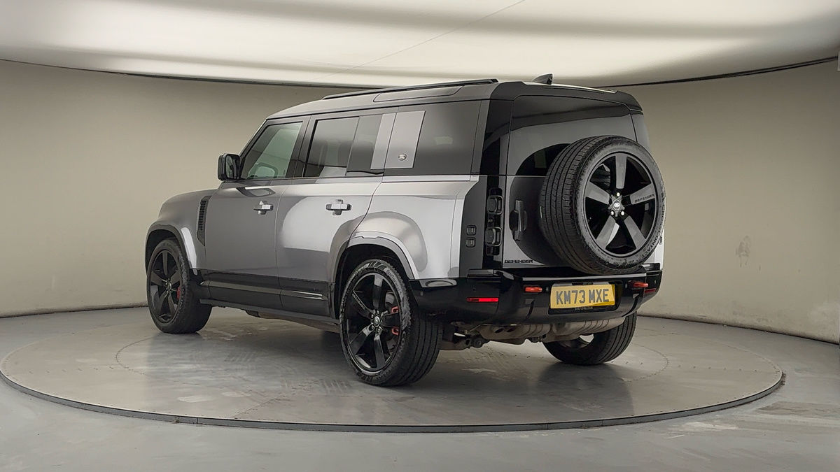 Land Rover Defender 110 Image 2