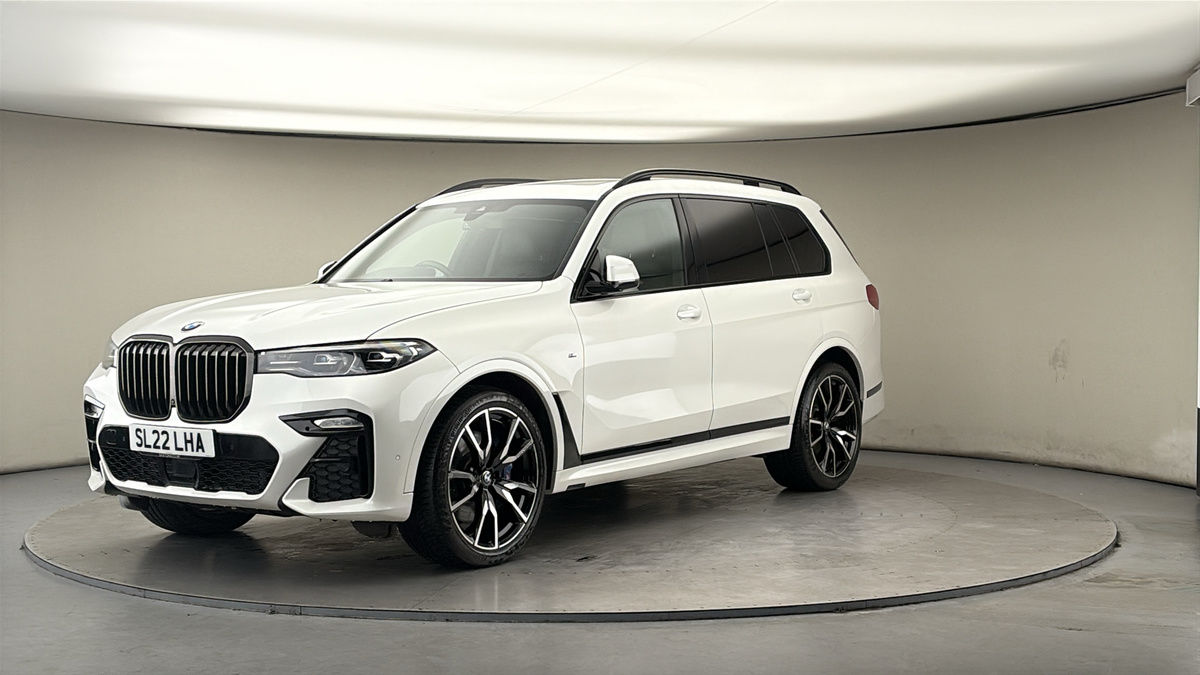 More views of BMW X7