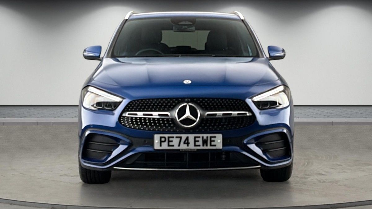 Mercedes-Benz GLA Image 3