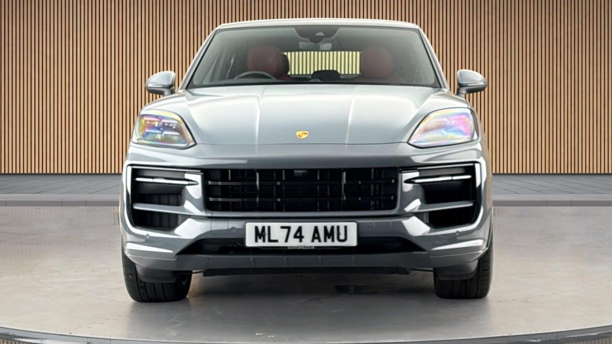 Porsche Cayenne Image 3