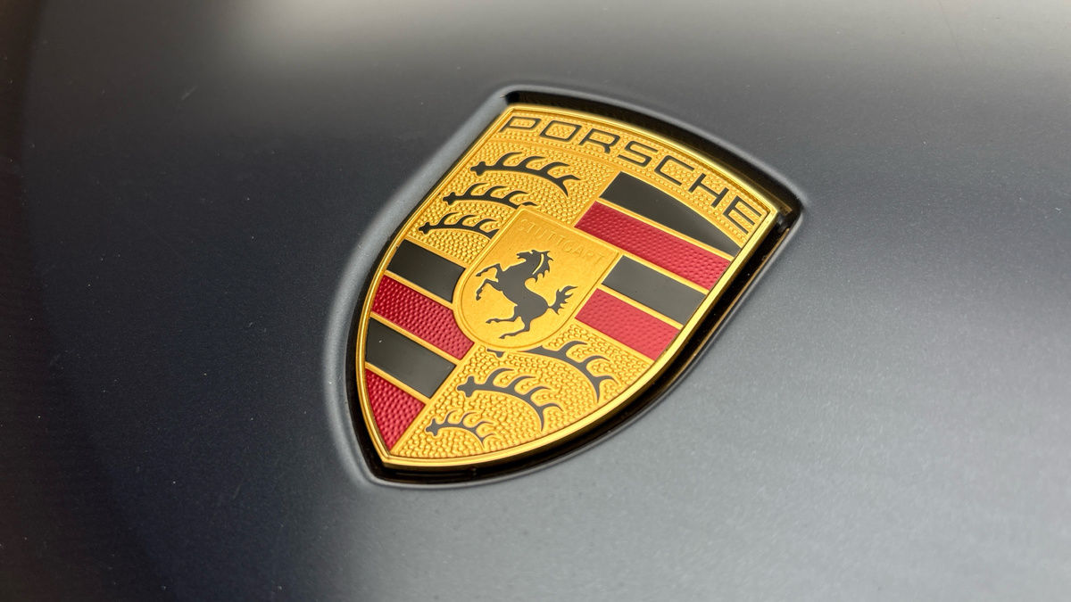 Porsche Cayenne Image 24