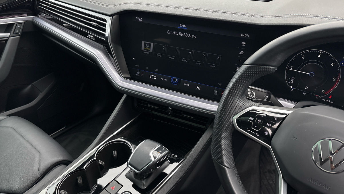 Volkswagen Touareg Image 18