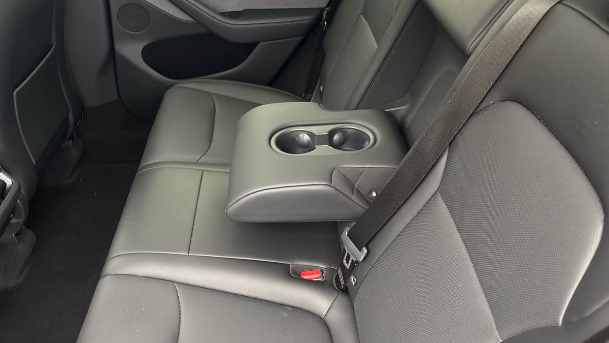 Tesla Model Y Image 9