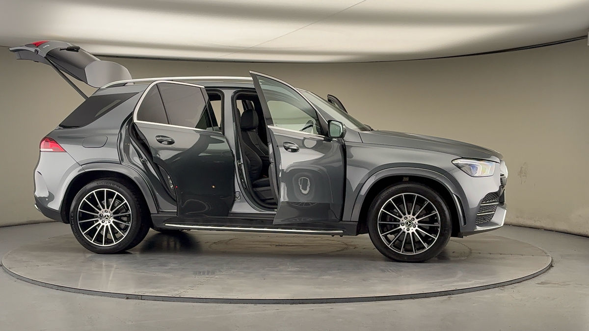 More views of Mercedes-Benz GLE