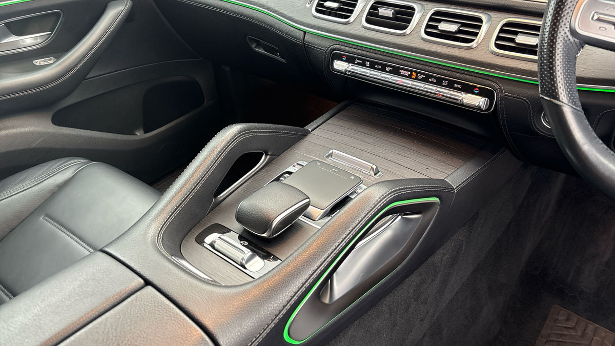 Mercedes-Benz GLE Image 18