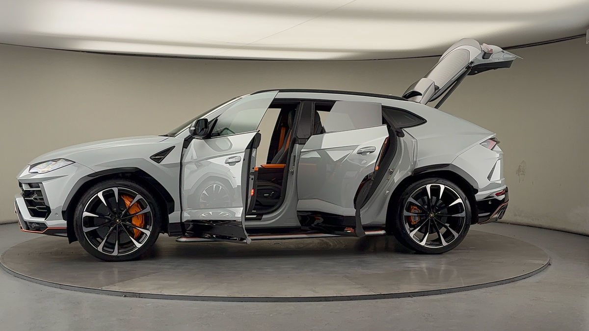 More views of Lamborghini Urus