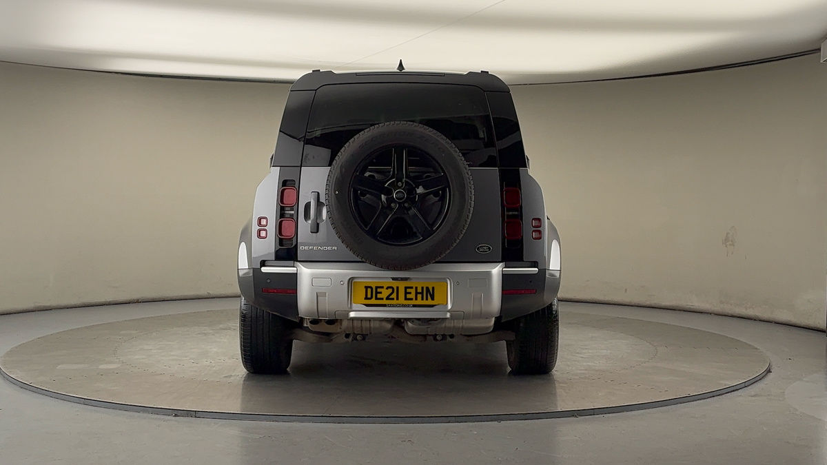Land Rover Defender 110 Image 4