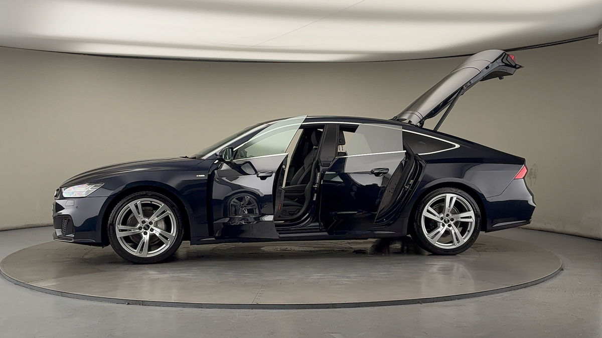 More views of Audi A7