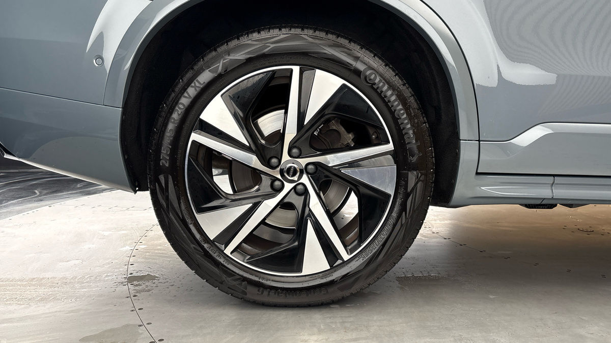 Volvo XC90 Image 10