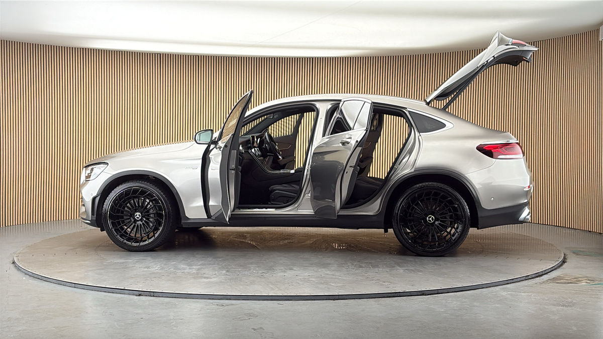 More views of Mercedes-Benz GLC