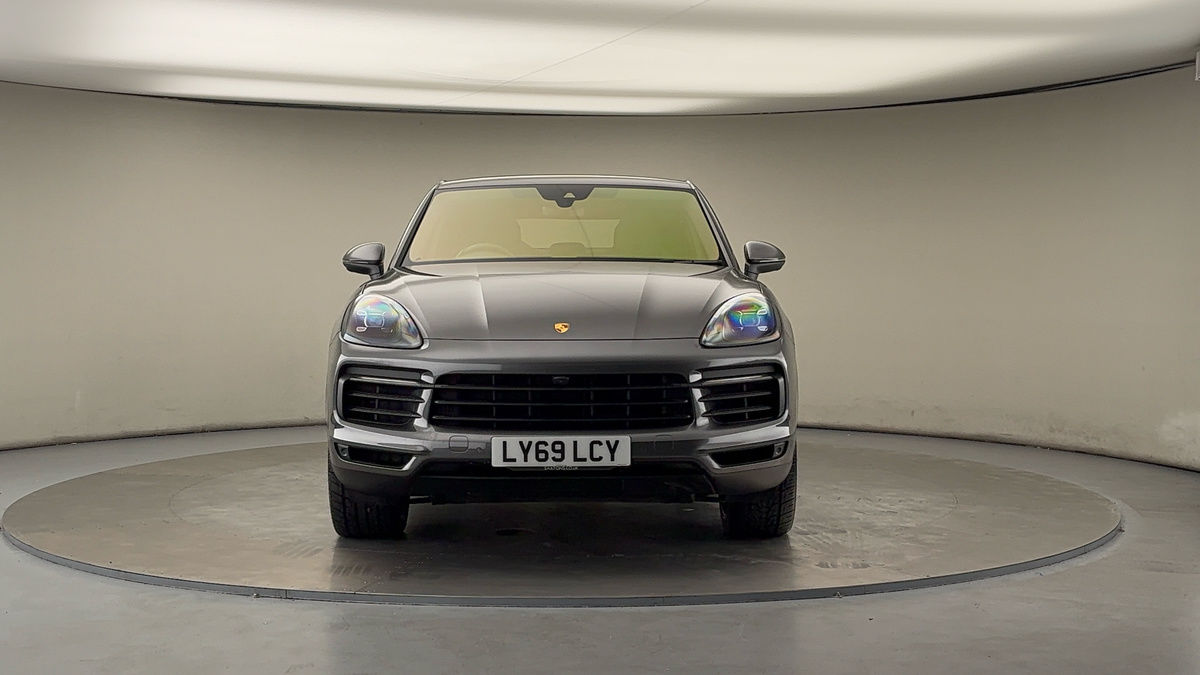 Porsche Cayenne Image 3