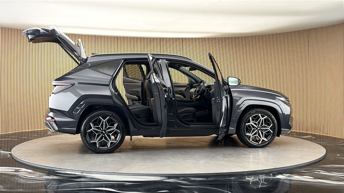More views of Hyundai TUCSON
