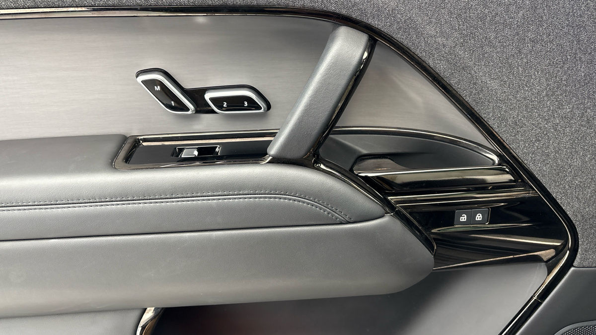 Land Rover Range Rover Sport Image 19