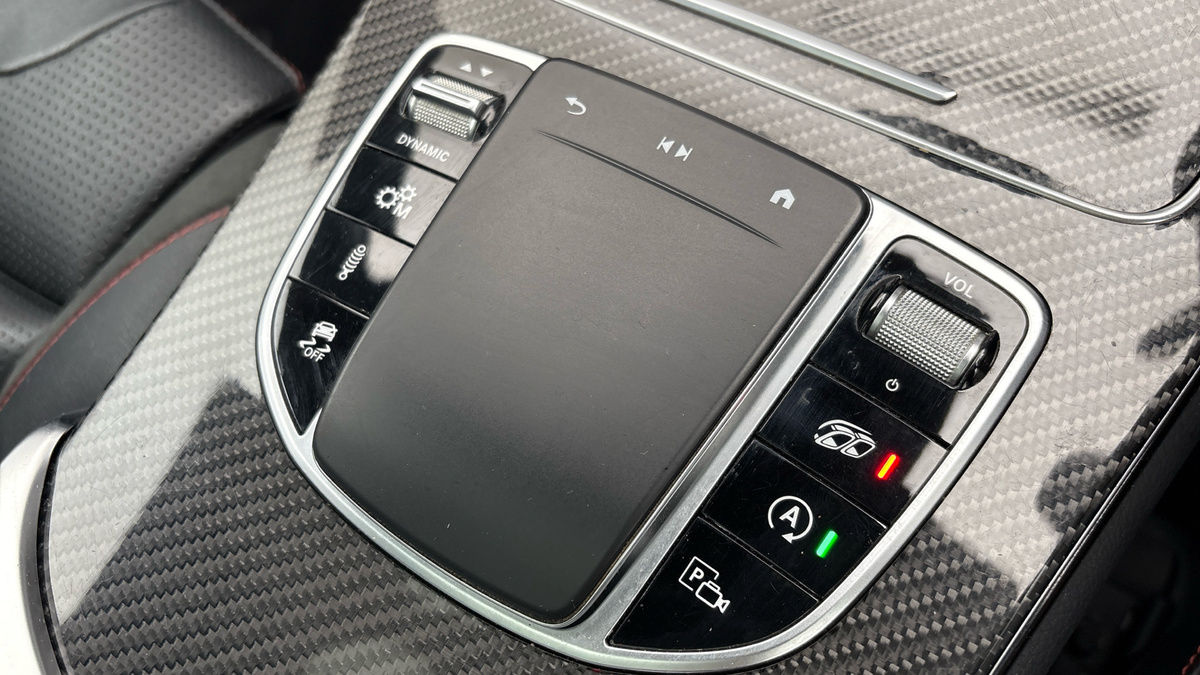 Mercedes-Benz GLC Image 25