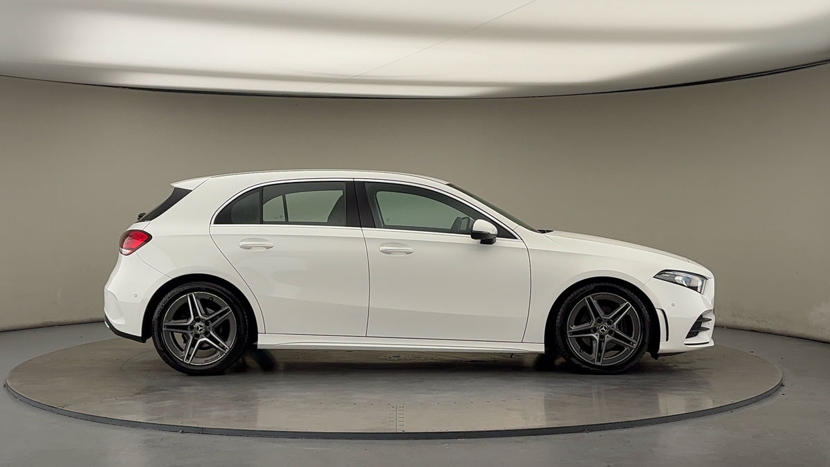 Mercedes-Benz A Class Image 16