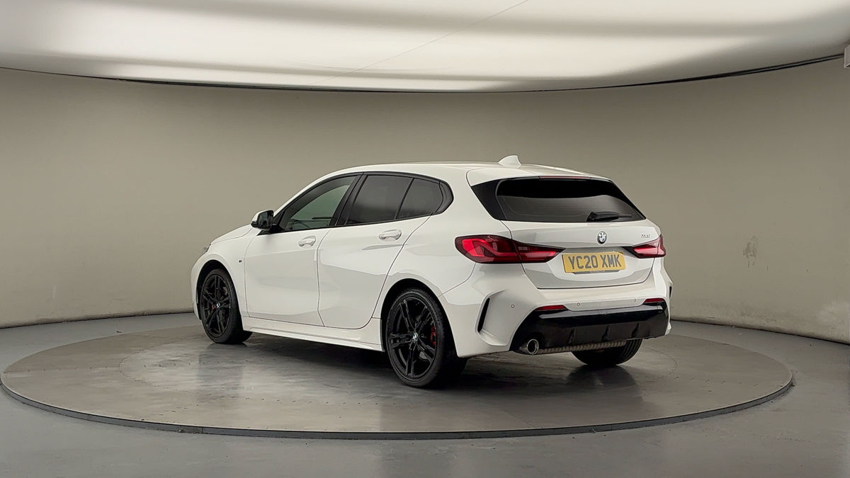 BMW 1 Series Image 2