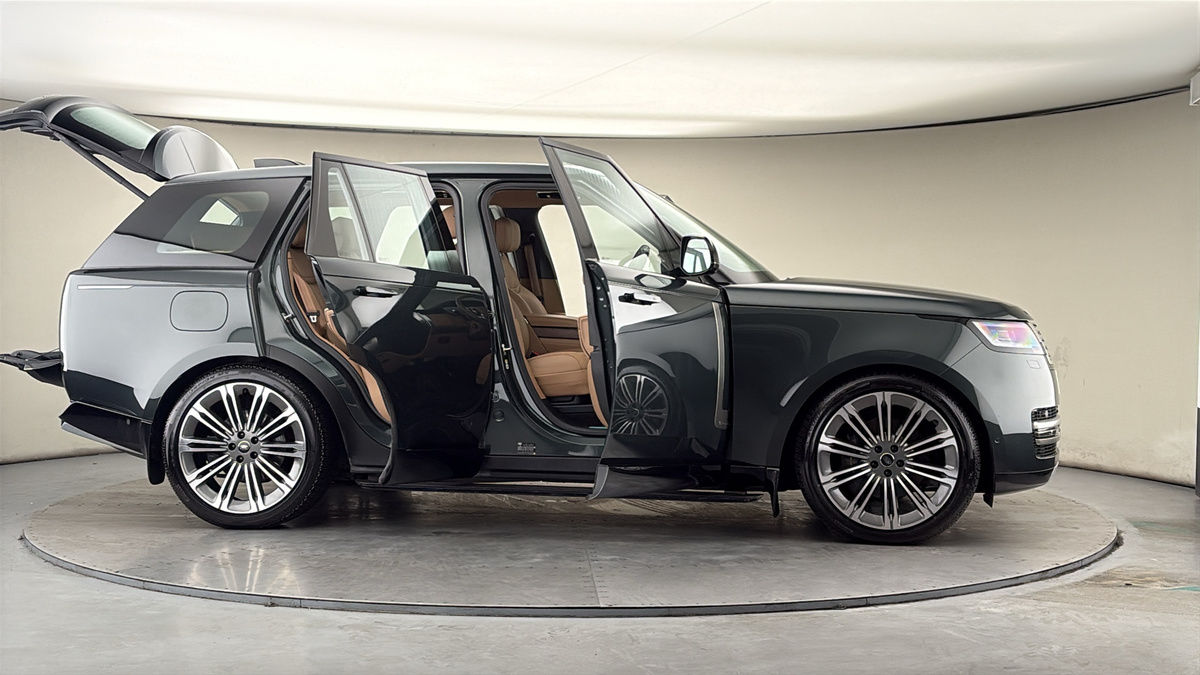 More views of Land Rover Range Rover