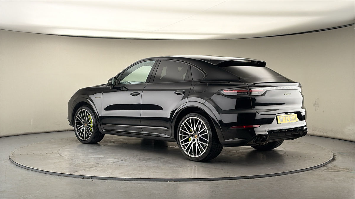 More views of Porsche Cayenne